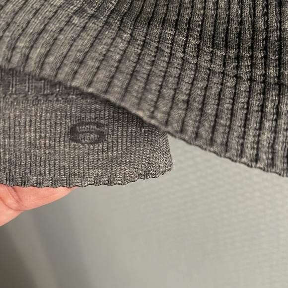 Lululemon - Picture 7 of 9